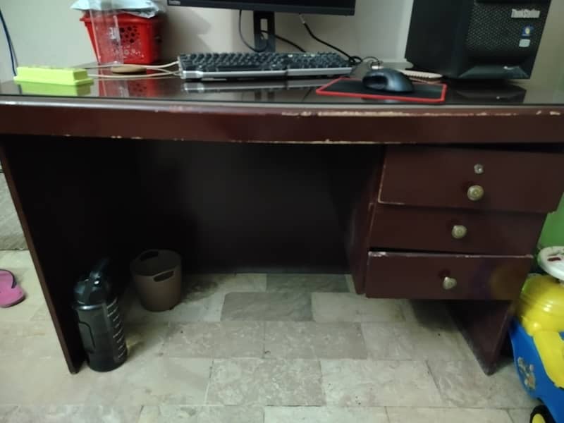 Office table and chair for sale 6