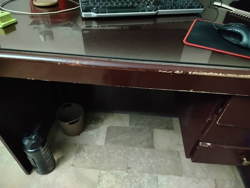 Office table and chair for sale 1