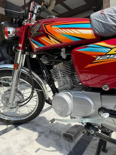 Honda CG 125  | Model 2026 |1 week Used | 200km Used | Urgent