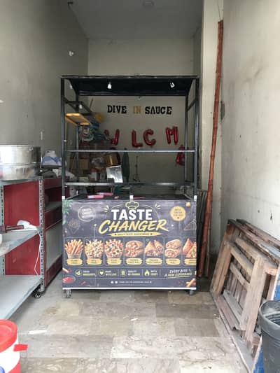 Fries counter for sell complete saman k sath