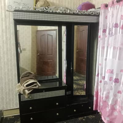 dressing table