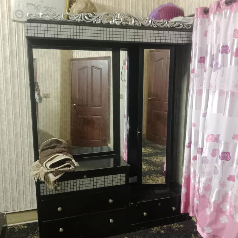 dressing table 0