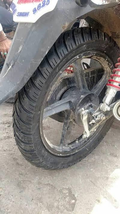 Diamond Tyre 100/90-18, Takreeban Naya, 1 Mahine Se Bhi Kam Used