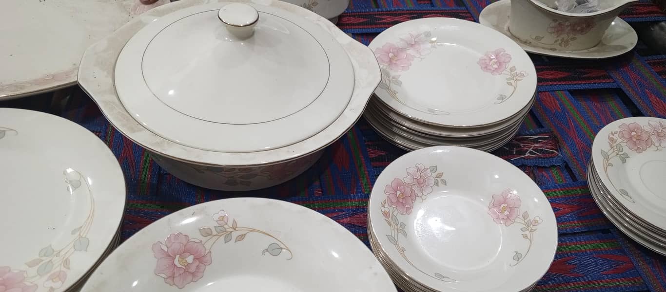 Dinner set 5