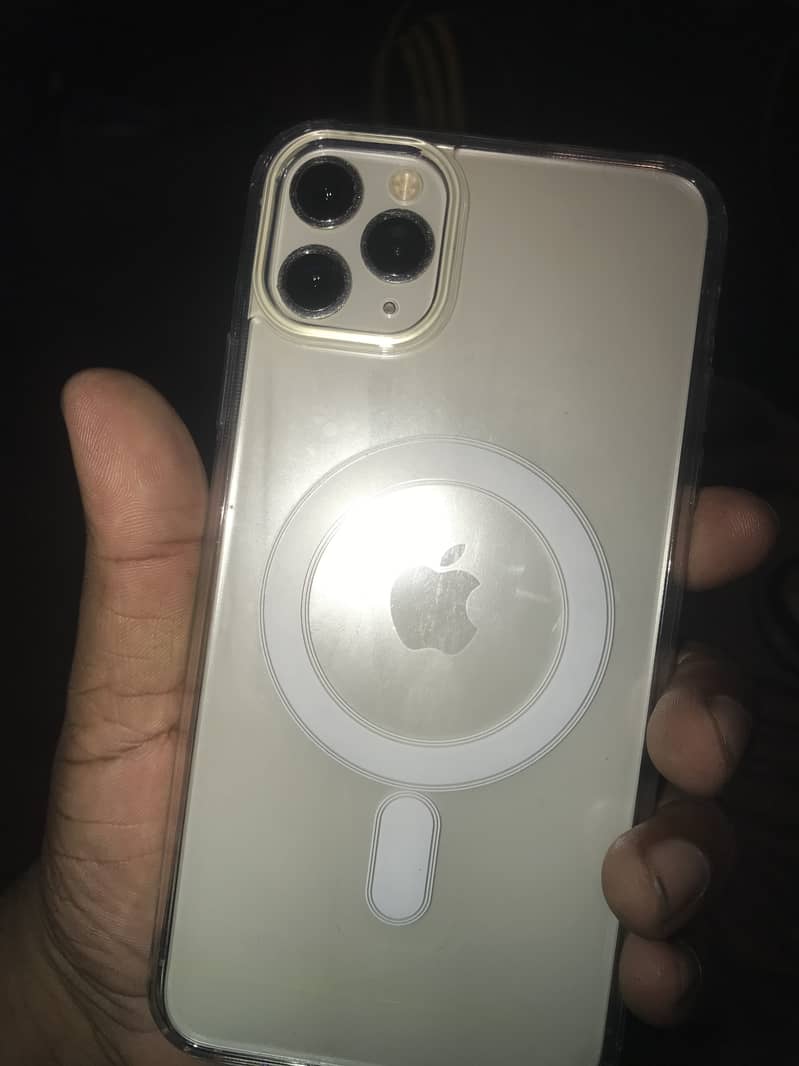 Apple iPhone 11 Pro Max 8