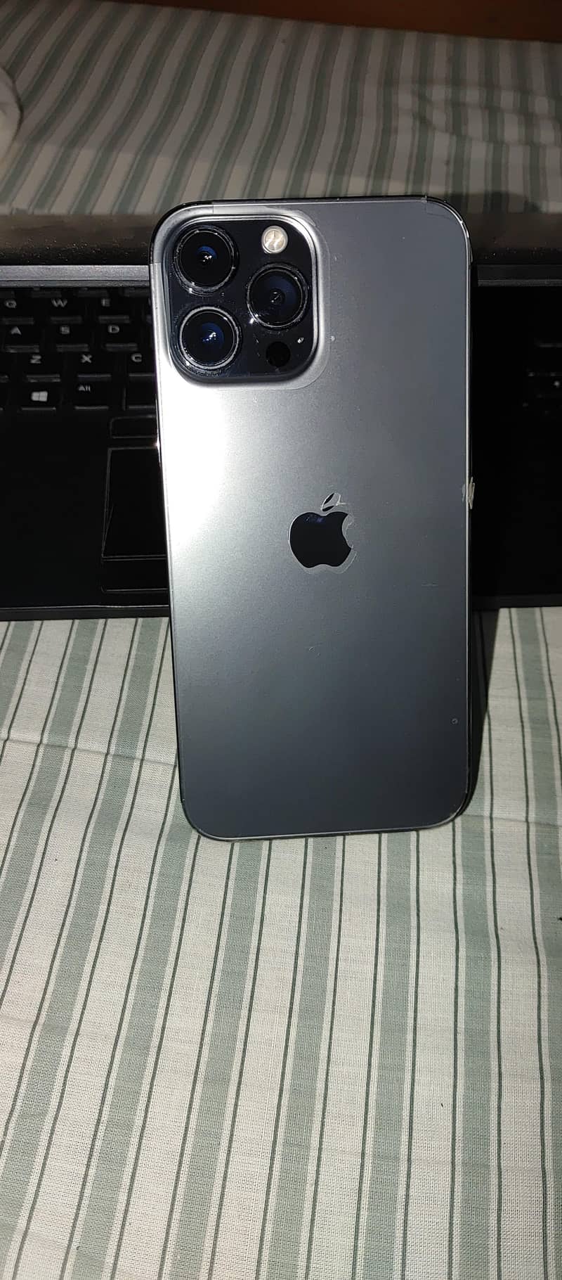 Apple iPhone 13 Pro Max 2