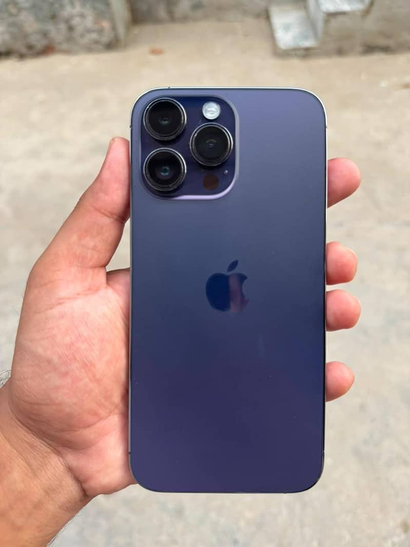 Apple iPhone 14 Pro Max 0