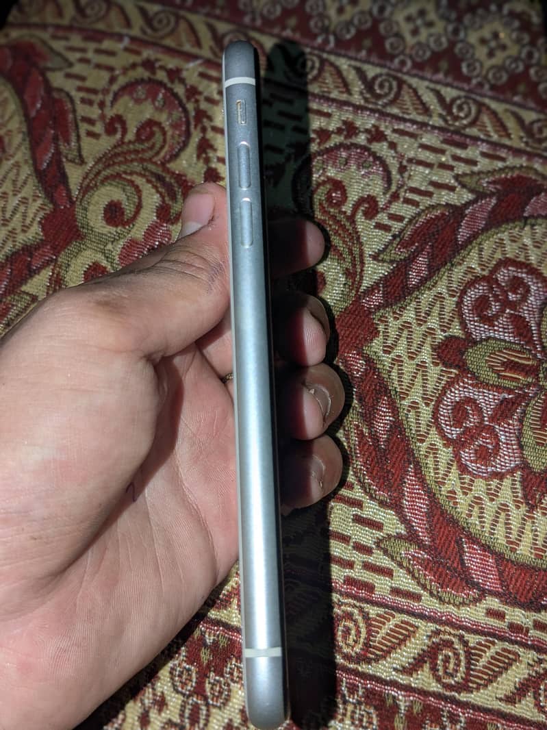 Apple iPhone 11prso 4