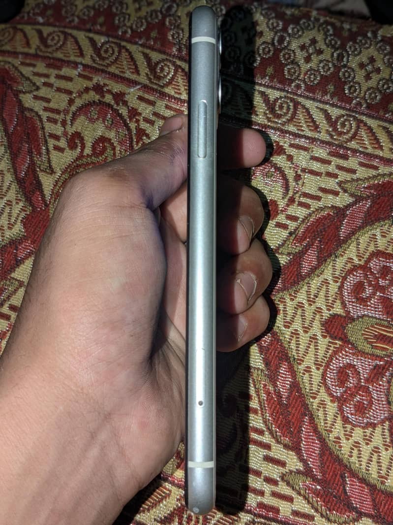 Apple iPhone 11prso 6