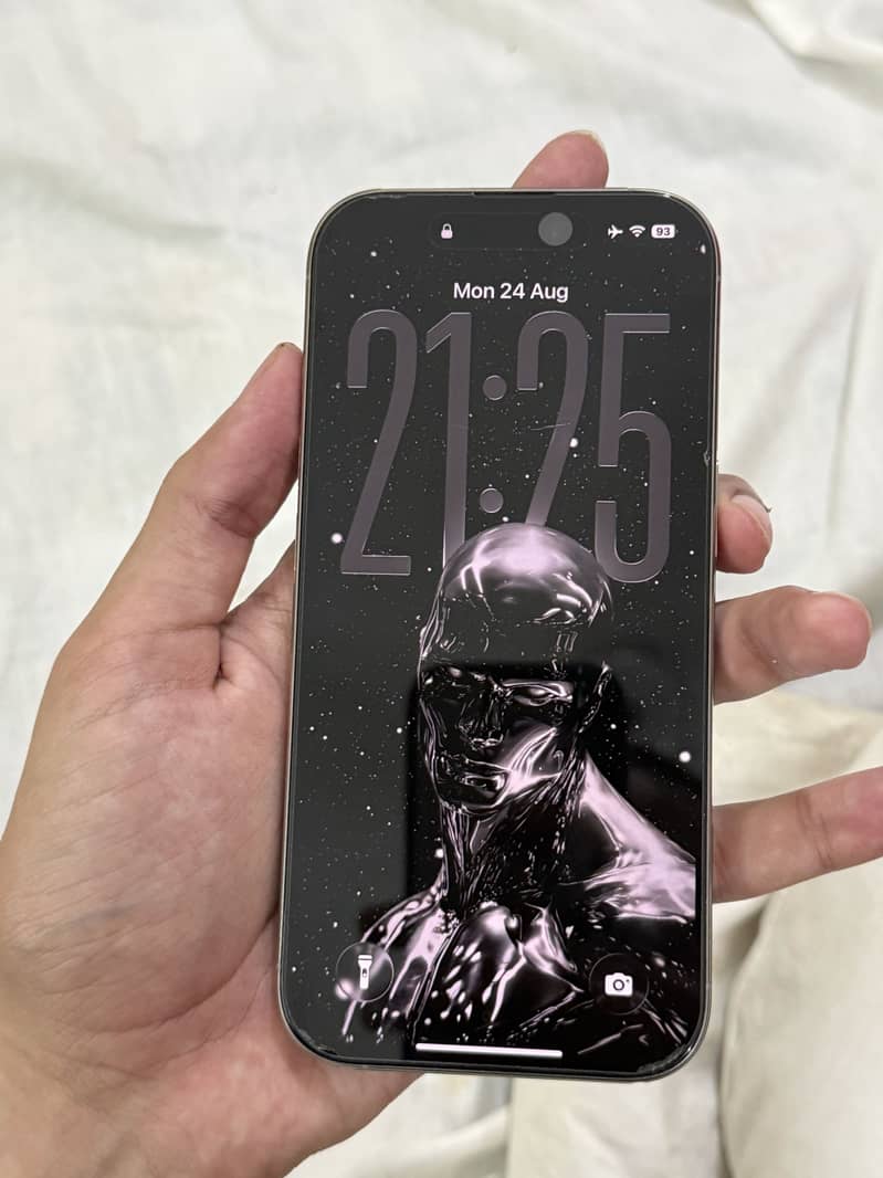 Apple iPhone 16 Pro 6