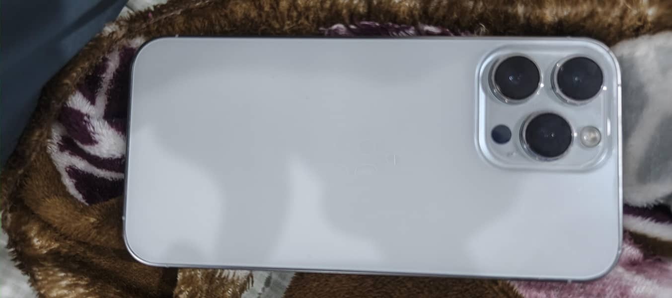 Apple iPhone 14 Pro Max 0