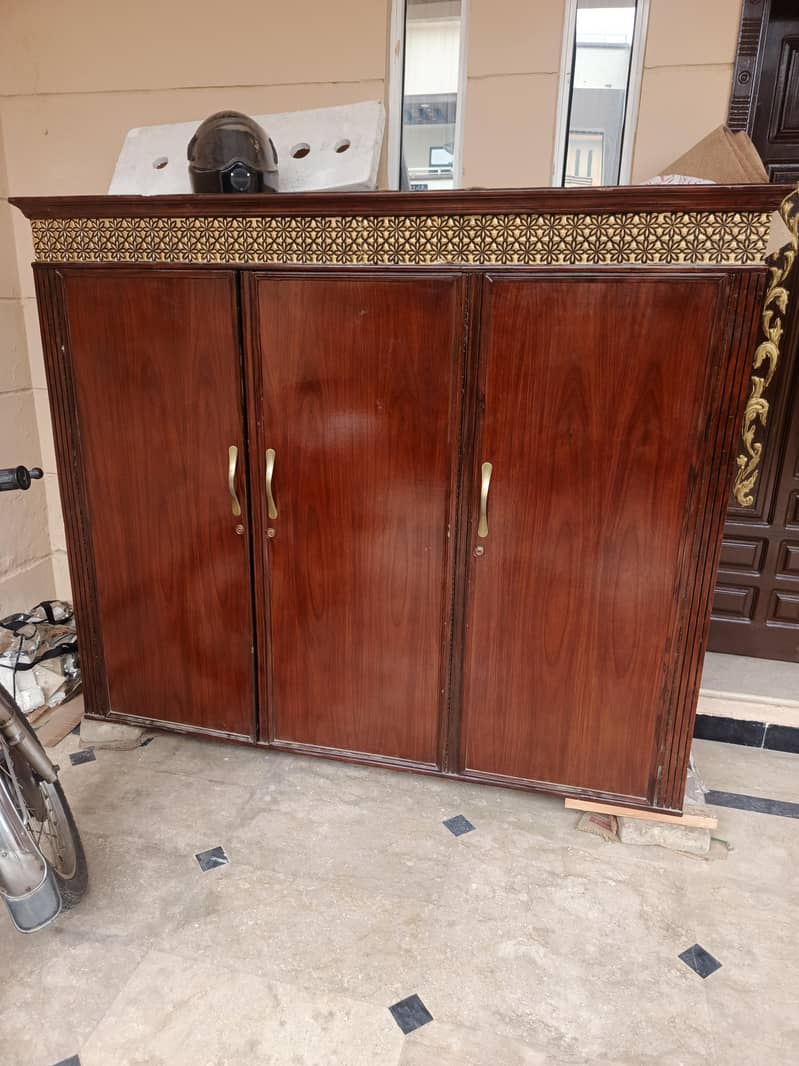 Wardrobe 0