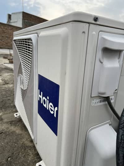 Haier New AC 1 months used