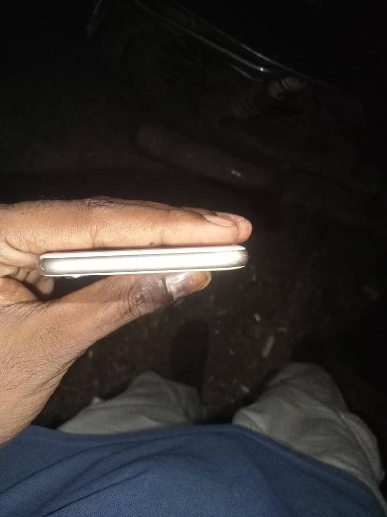 Apple iPhone 6 4