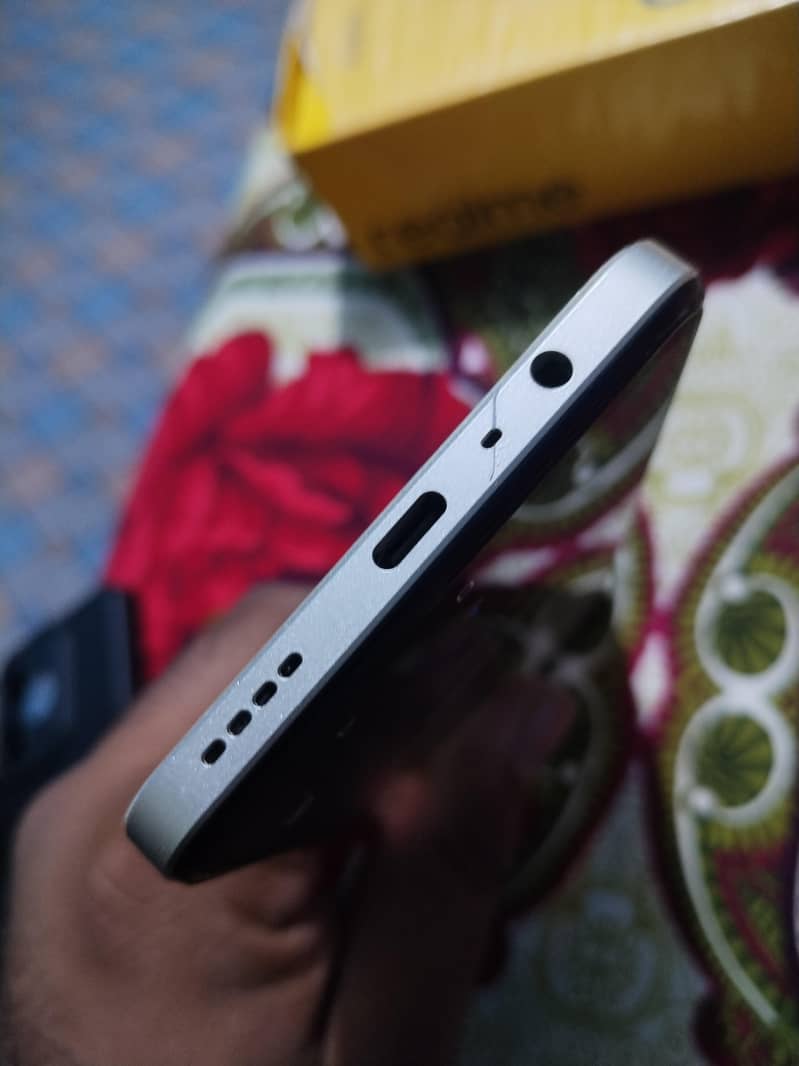 Realme C53 3