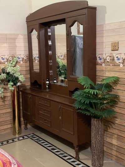 dressing table