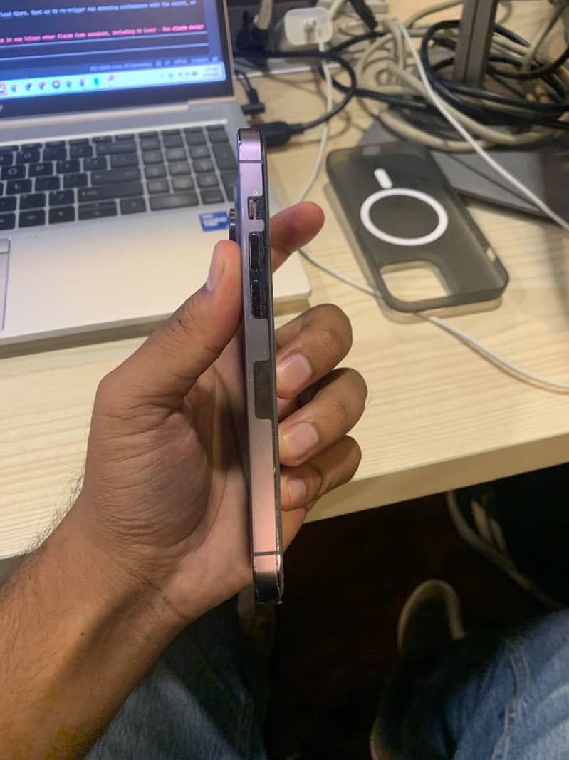 Apple iPhone 14 Pro 4