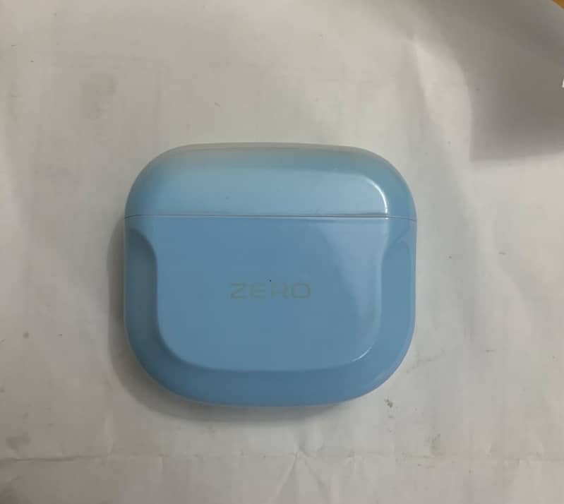 Zero Quantum earbuds. 0