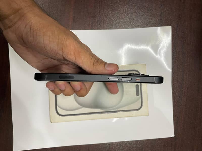 iPhone 15 5