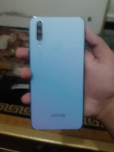 Vivo Y17