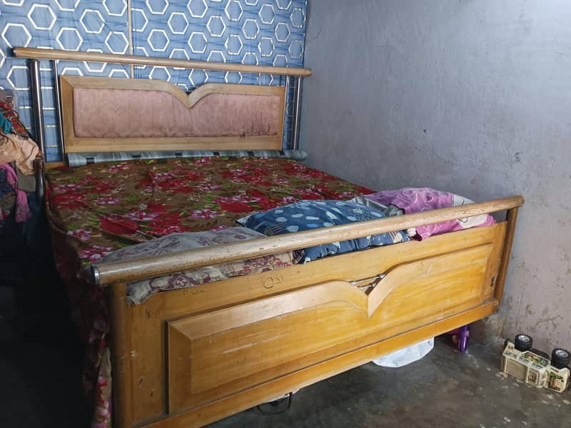 king size bed 0