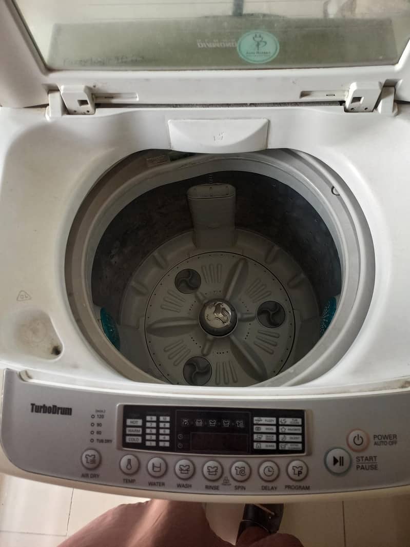 Automatic  full option e LG washing machine 2
