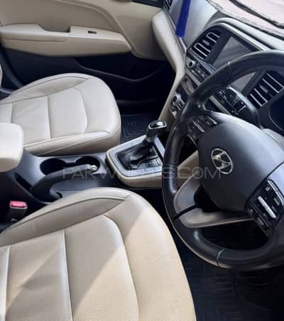 Hyundai Elantra 2021