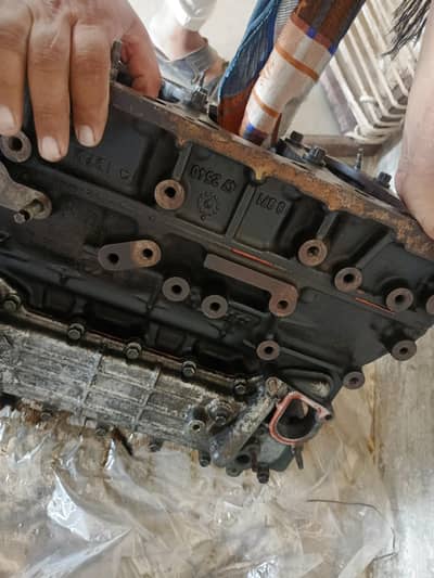 Mitsubishi Pajero 4M40 injan Block