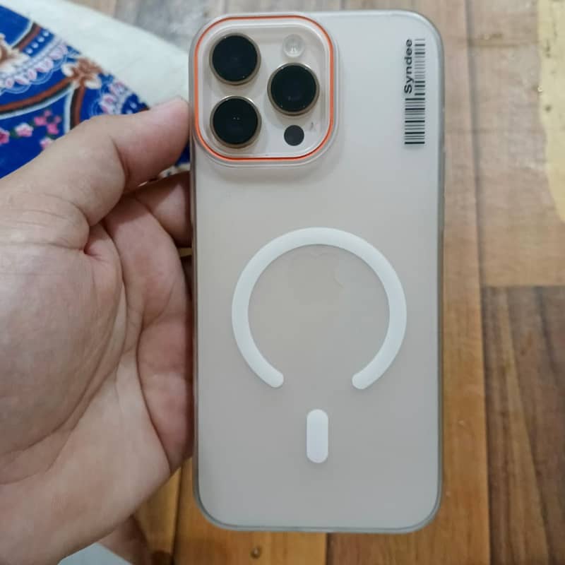 Apple iPhone 16 Pro Max 1