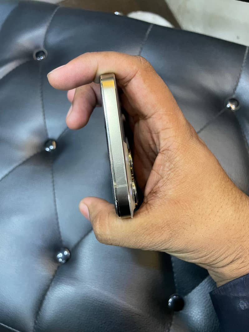 Apple iPhone 13 Pro Max 4