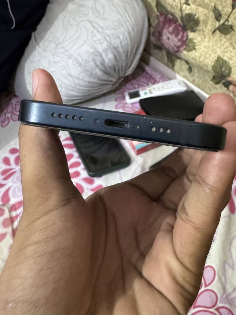 Apple iPhone 13 1