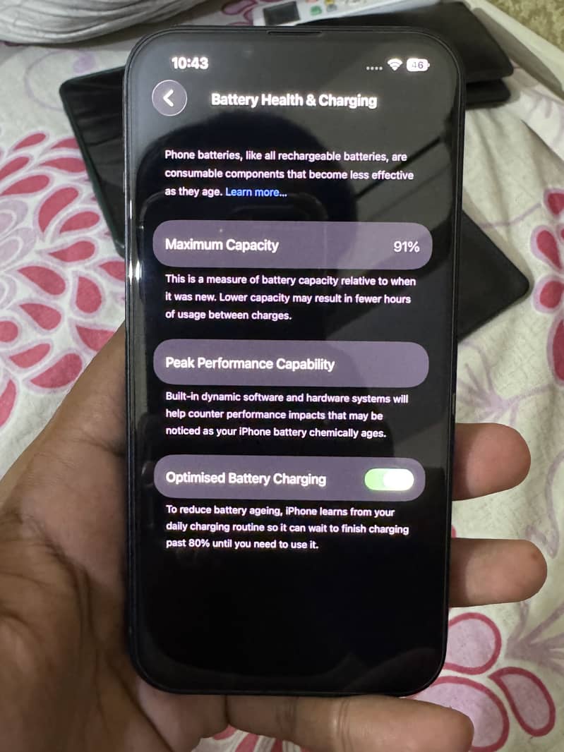 Apple iPhone 13 8