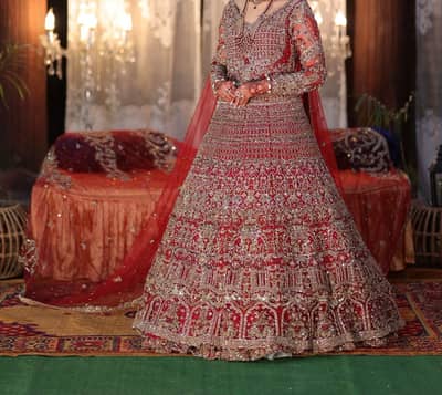 libasekhaas bridal maxi with tail dupata