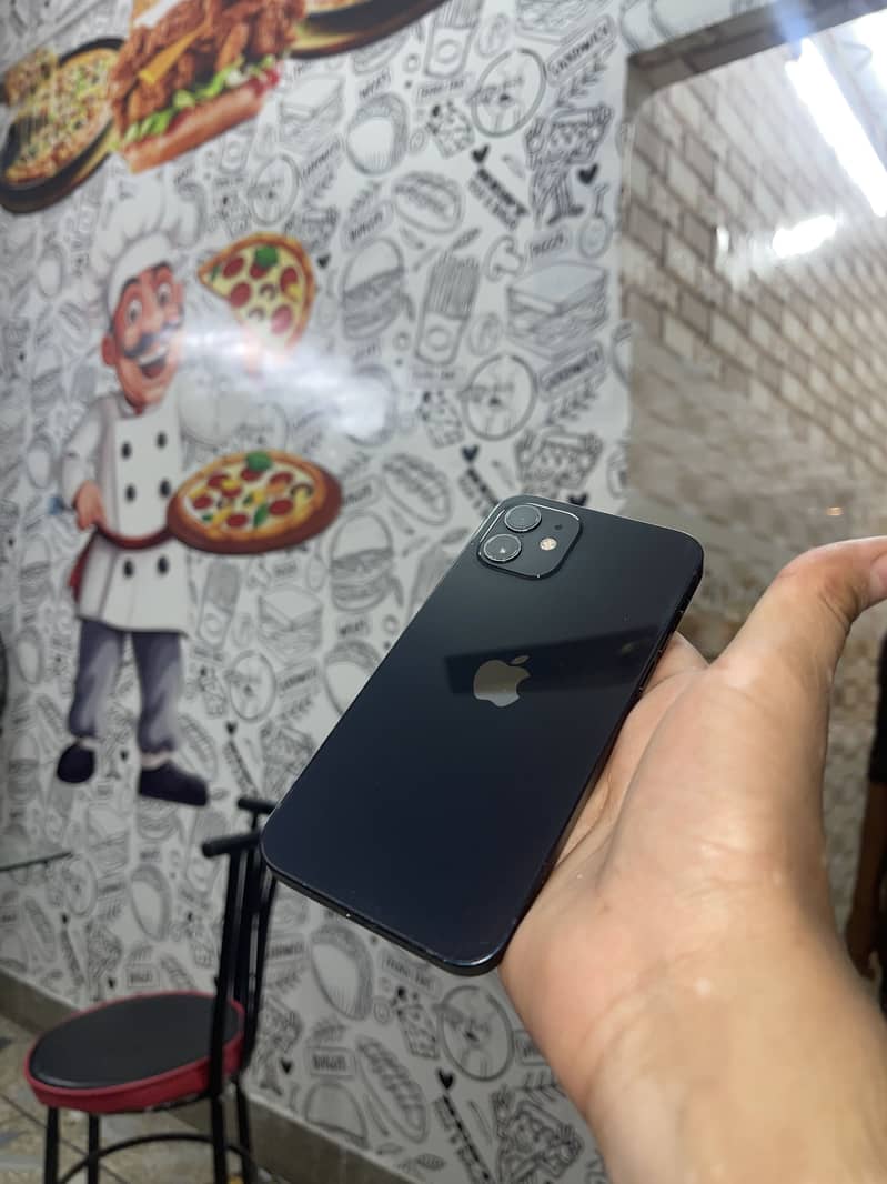 Apple iPhone 12 5