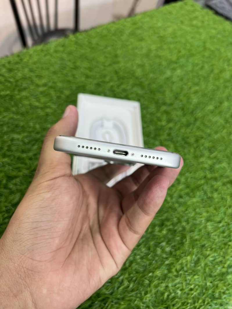 Apple iPhone 17 Pro Max 2