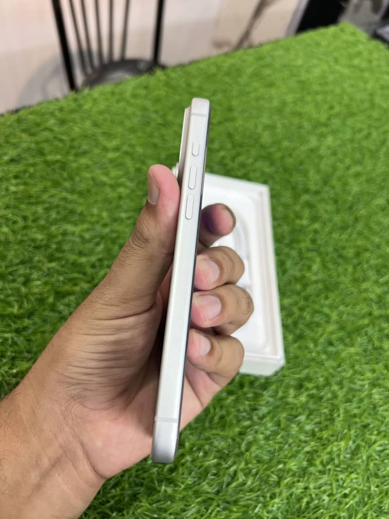 Apple iPhone 17 Pro Max 5