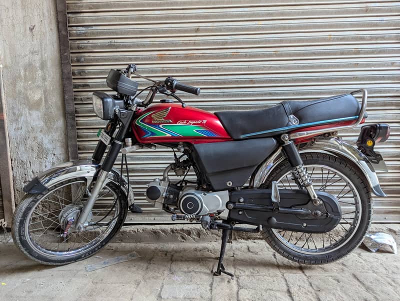 Honda CD70 0