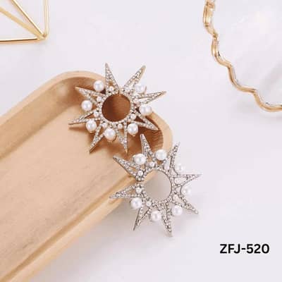Korean Style Luxury Star Pearls Earrings for Women (Brand New)