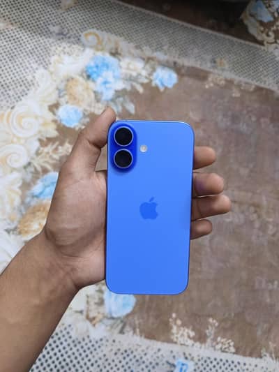 Apple iPhone 16