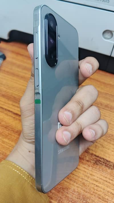 Samsung A17 8/256