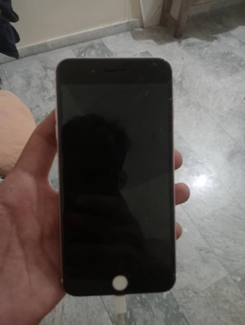 Apple iPhone 7 Plus 2