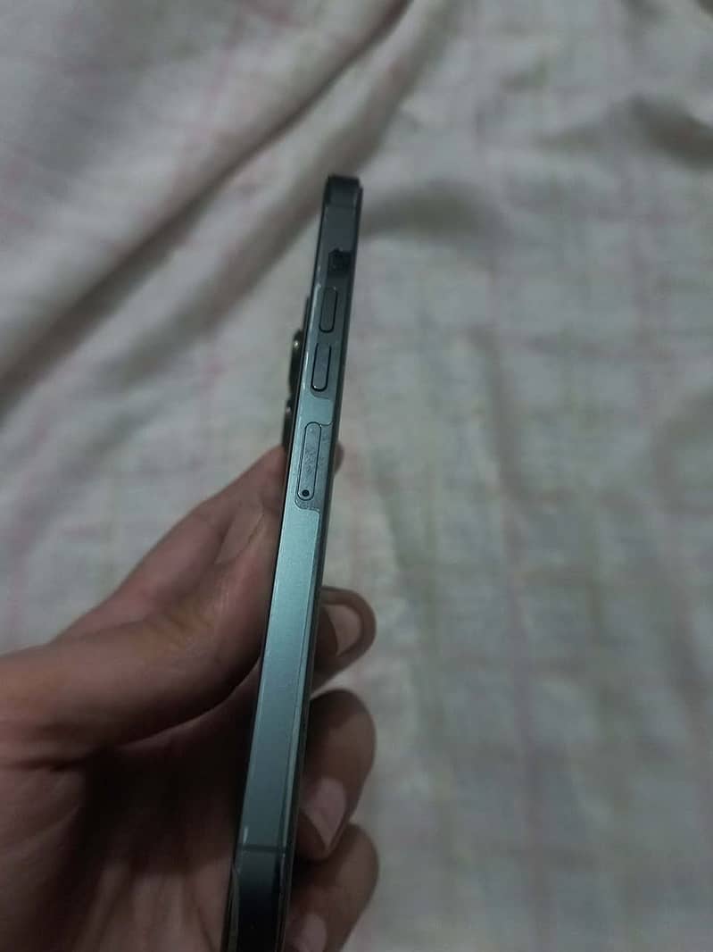 iphone 13 pro max 2