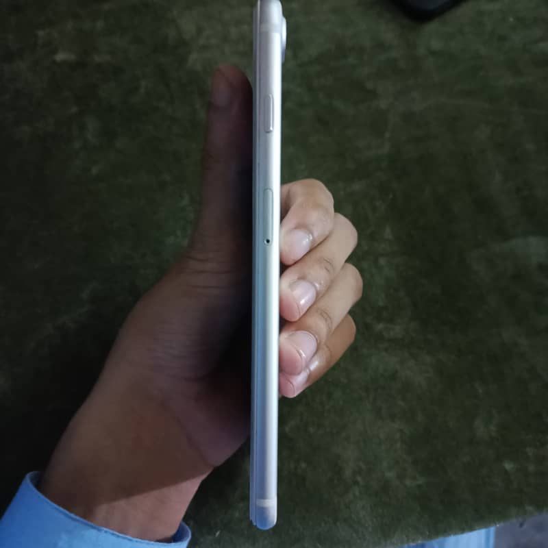 Apple iPhone 7 Plus 5