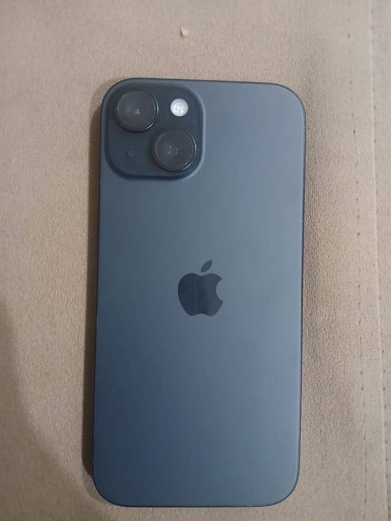 Apple iPhone 15 2