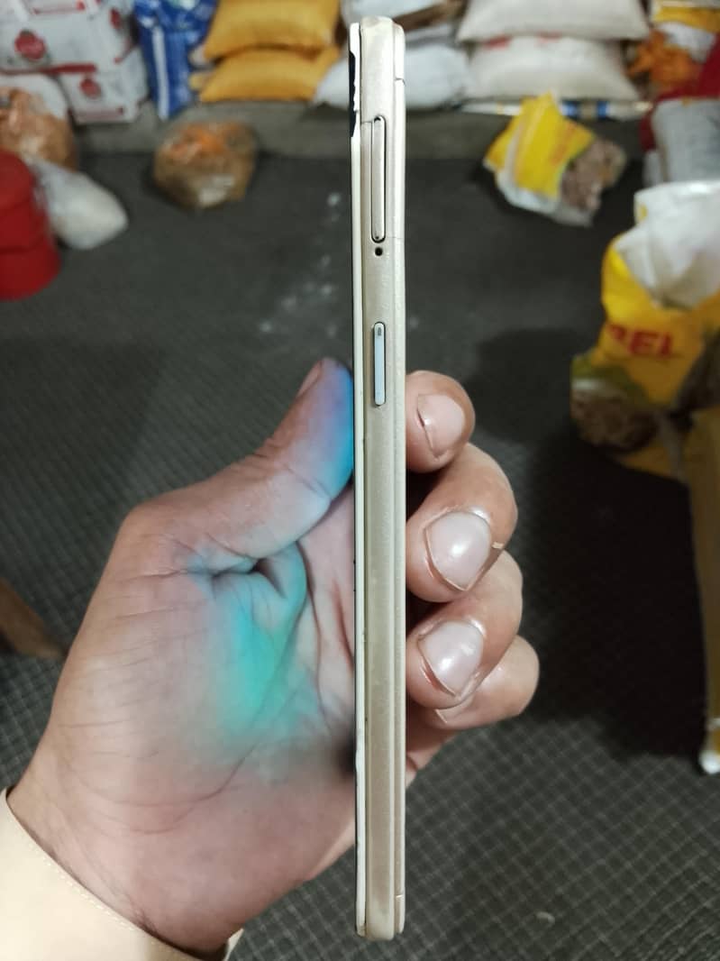 OPPO A57 6