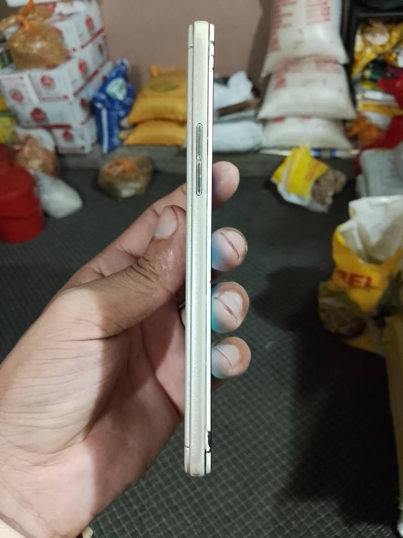 OPPO A57 7