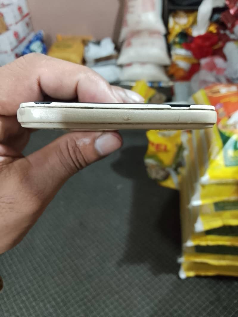 OPPO A57 8