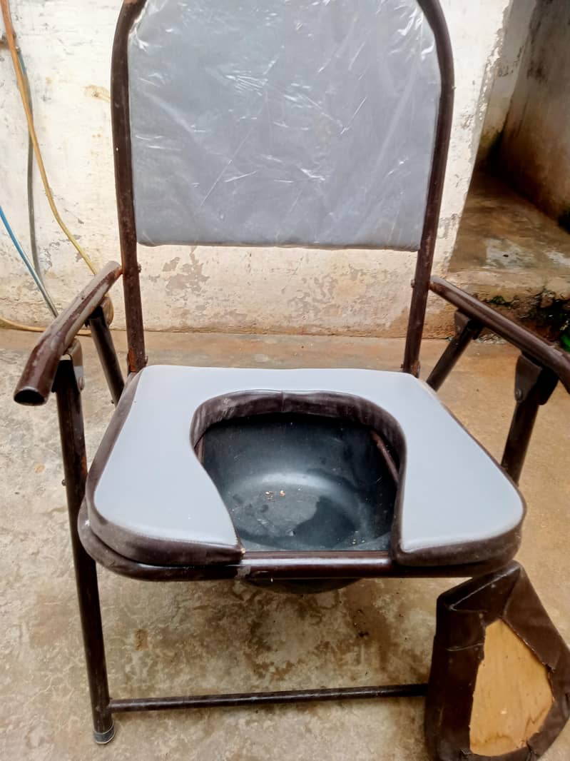commode chair 1