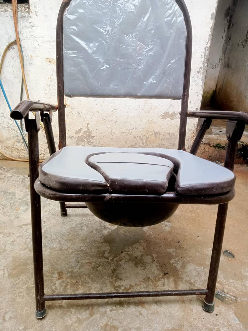 commode chair 2