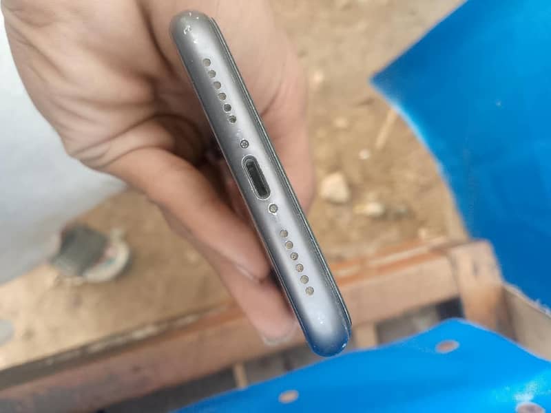 Apple iPhone 11 2